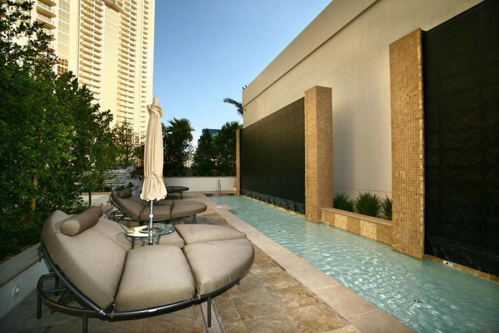 Luxury Suites International at The Signature Image 10